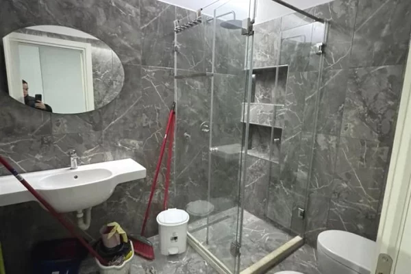 Appartamento in affitto a Tirana 2+1, SemiArredato