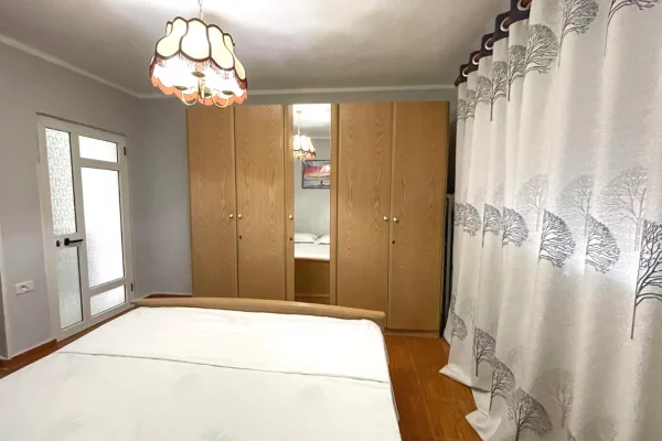 Appartamento in vendita a Tirana 1+1, Arredato