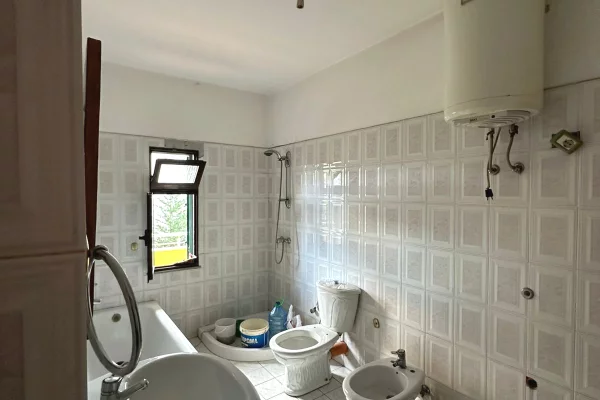 Casa privata/Indipendente in affitto a Tirana 2+1, Arredato