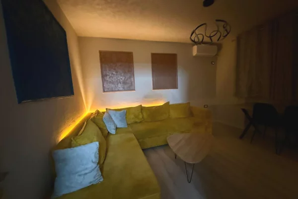 JEPET ME QIRA APARTAMENT 1+1+VERANDË – MEDRESEJA, TIRANË