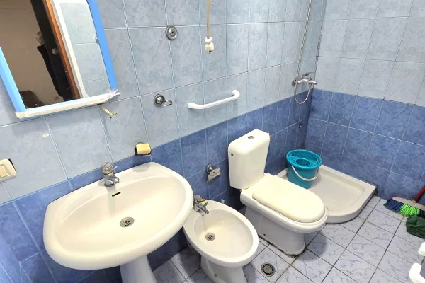 Appartamento in affitto a Tirana 1+1, Arredato