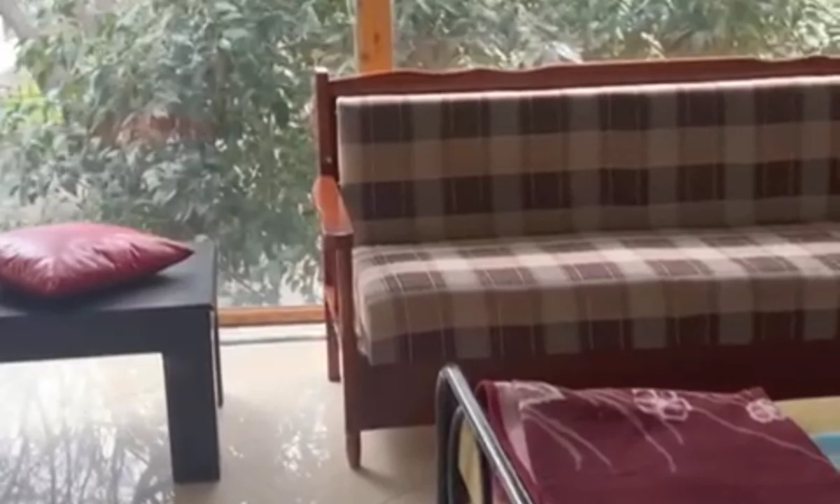 Shtepi me qera Apartament ne Tirane, 1+1, Mobilimi E mobiluar, Pagesa 300  Euro.