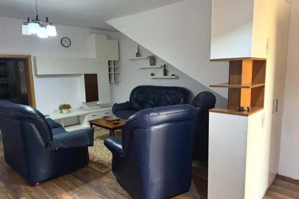 Casa privata/Indipendente in affitto a Tirana 2+1, Arredato