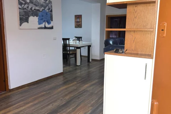 Casa privata/Indipendente in affitto a Tirana 2+1, Arredato