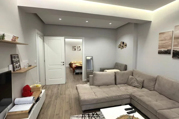 Shtepi ne shitje Apartament ne Tirane, 1+1, Mobilimi E mobiluar, Pagesa 115,000  Euro.