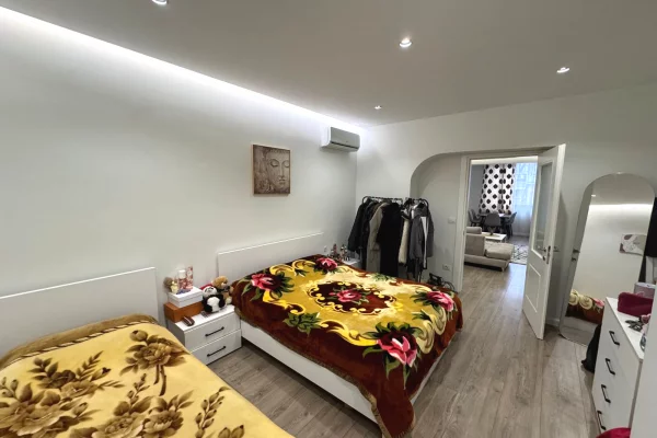 Shtepi ne shitje Apartament ne Tirane, 1+1, Mobilimi E mobiluar, Pagesa 115,000  Euro.