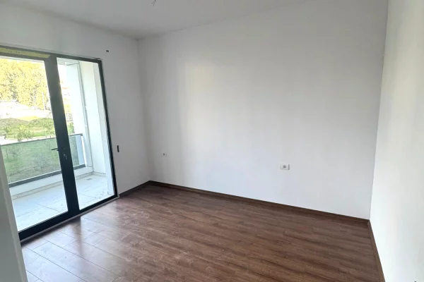 Shtepi ne shitje Apartament ne Tirane, 1+1, Mobilimi E mobiluar, Pagesa 87,000  Euro.
