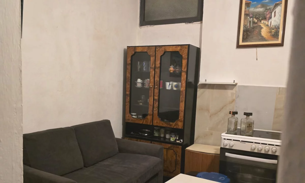 Appartamento in affitto a Tirana 1+1, Arredato