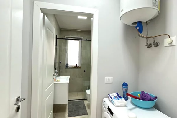 Shtepi ne shitje Apartament ne Tirane, 2+1, Mobilimi E mobiluar, Pagesa 210,000  Euro.