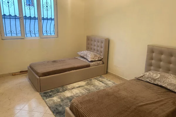 Shtepi me qera Shtepi Private ne Tirane, 2+1, Mobilimi E mobiluar, Pagesa 45,000  Leke.