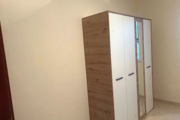 Shtepi me qera Shtepi Private ne Tirane, 2+1, Mobilimi E mobiluar, Pagesa 45,000  Leke.