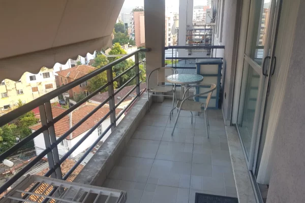 Shtepi me qera Apartament ne Tirane, 1+1, Mobilimi E mobiluar, Pagesa 800  Euro.