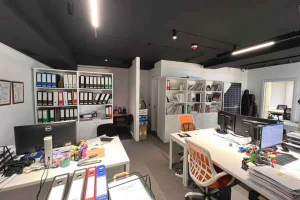 AMBIENT ZYRE ME QIRA – PAZARI I RI, TIRANE