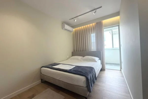 Shtepi ne shitje Apartament ne Tirane, 2+1, Mobilimi E mobiluar, Pagesa 200,000  Euro.