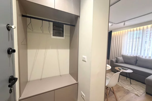 Shtepi ne shitje Apartament ne Tirane, 2+1, Mobilimi E mobiluar, Pagesa 200,000  Euro.
