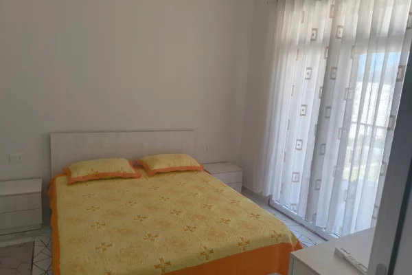 Shtepi me qera Apartament ne Tirane, 1+1, Mobilimi E mobiluar, Pagesa 550  Euro.