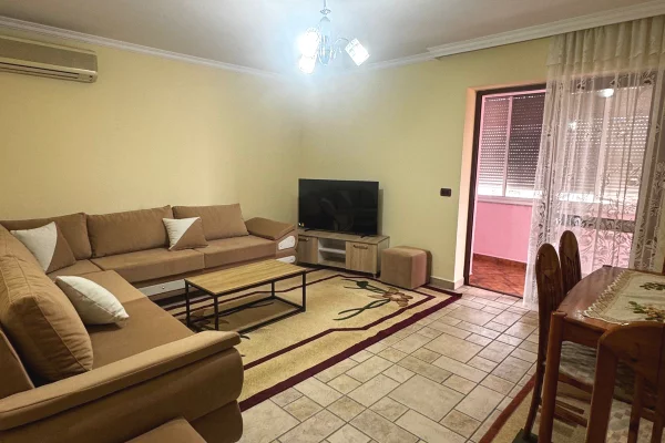 Shtepi ne shitje Apartament ne Tirane, 2+1, Mobilimi E mobiluar, Pagesa 16,000,000  Leke.
