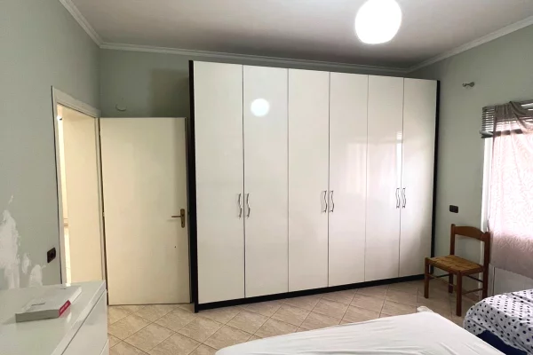 Shtepi me qera Apartament ne Tirane, 2+1, Mobilimi E mobiluar, Pagesa 450  Euro.