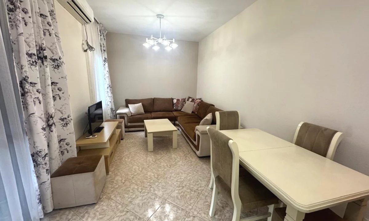 Shtepi me qera Apartament ne Tirane, 1+1, Mobilimi E mobiluar, Pagesa 600  Euro.