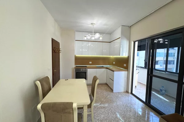 Shtepi me qera Apartament ne Tirane, 1+1, Mobilimi E mobiluar, Pagesa 600  Euro.