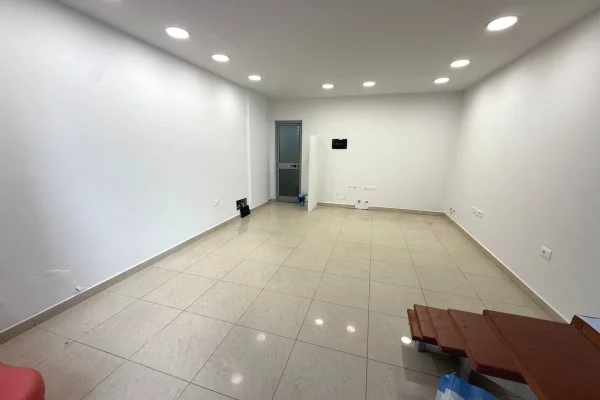 DYQAN ME QIRA – RRUGA E ELBASANIT (AFER MULLIRIT)