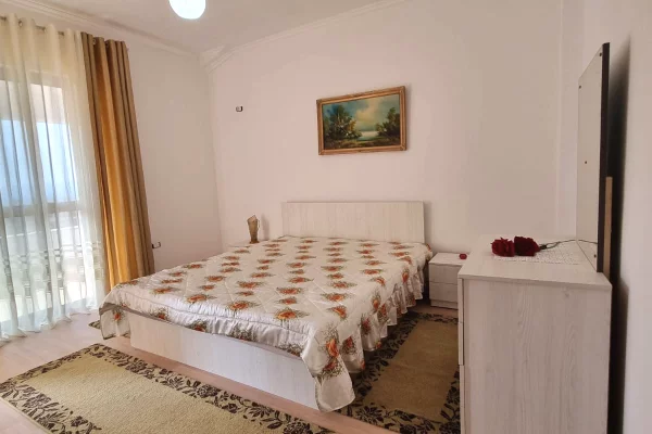 Shtepi ne shitje Apartament ne Tirane, 2+1, Mobilimi E mobiluar, Pagesa 147,000  Euro.