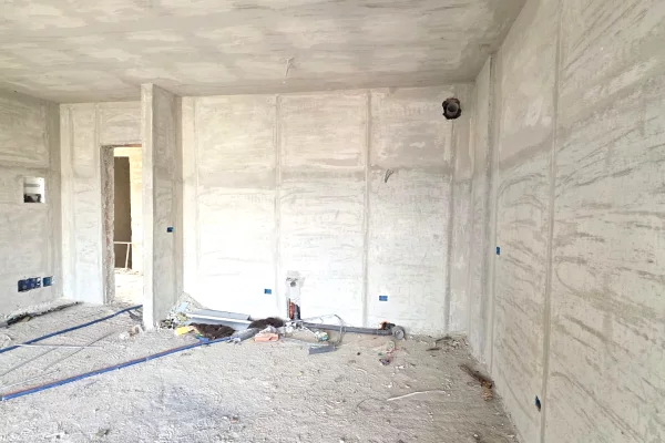 Shtepi ne shitje Apartament ne Tirane, 2+1, Mobilimi Bosh, pa mobiluar, Pagesa 178,000  Euro.