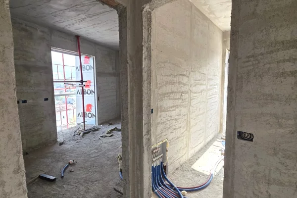 Shtepi ne shitje Apartament ne Tirane, 2+1, Mobilimi Bosh, pa mobiluar, Pagesa 178,000  Euro.