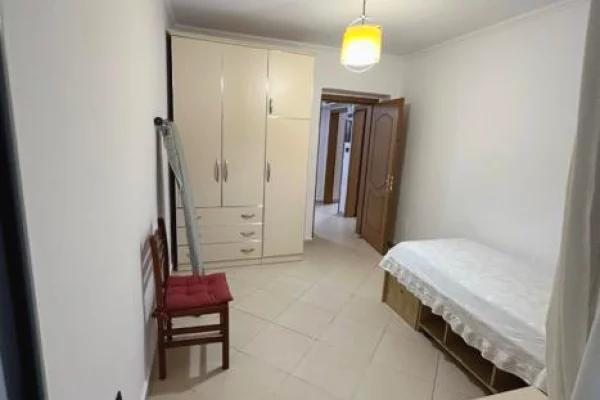 Shtepi me qera Apartament ne Tirane, 2+1, Mobilimi E mobiluar, Pagesa 50,000  Leke.
