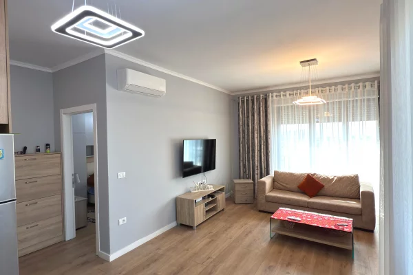 Shtepi ne shitje Apartament ne Tirane, 1+1, Mobilimi E mobiluar, Pagesa 140,000  Euro.