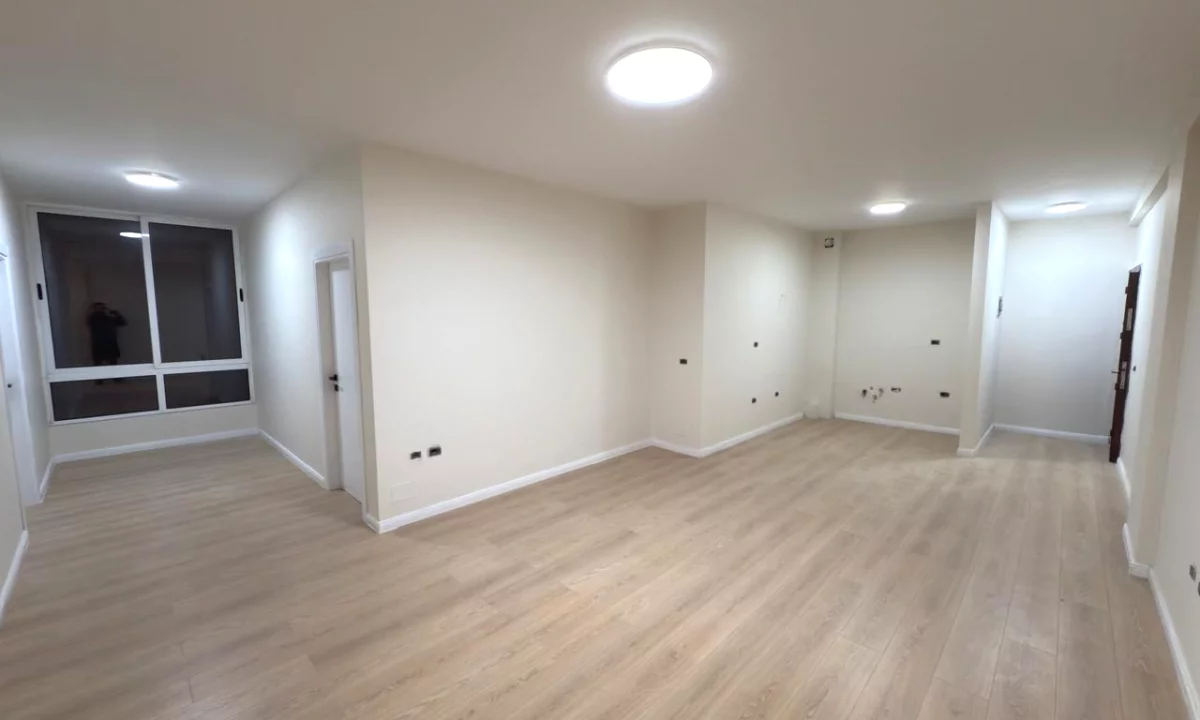 Shtepi ne shitje Apartament ne Tirane, 3+1, Mobilimi E mobiluar, Pagesa 210,000  Euro.