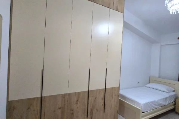 Shtepi me qera Apartament ne Tirane, 1+1, Mobilimi E mobiluar, Pagesa 40,000  Leke.