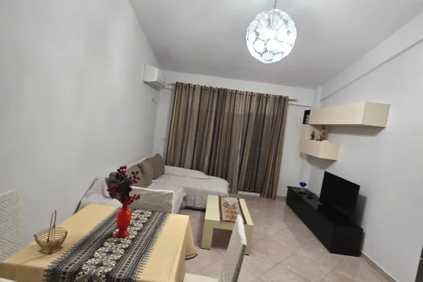 Shtepi me qera Apartament ne Tirane, 1+1, Mobilimi E mobiluar, Pagesa 40,000  Leke.