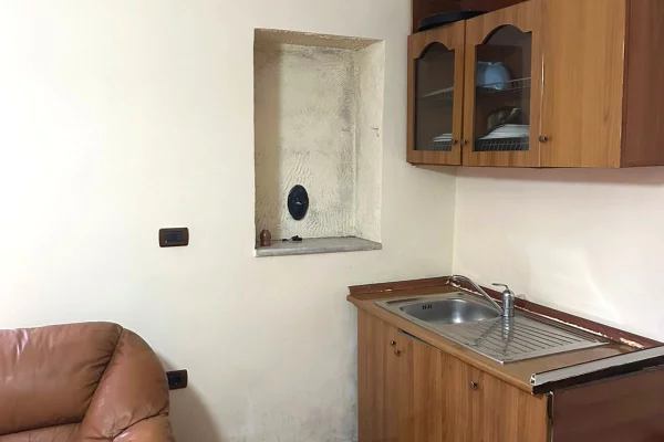 Shtepi me qera Apartament ne Tirane, 1+1, Mobilimi E mobiluar, Pagesa 30,000  Leke.