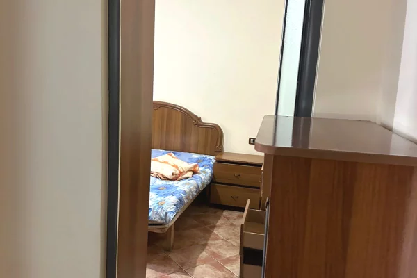 Shtepi me qera Apartament ne Tirane, 1+1, Mobilimi E mobiluar, Pagesa 30,000  Leke.