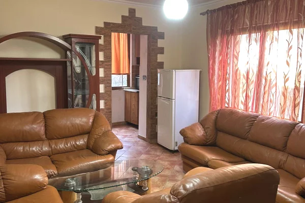 Shtepi me qera 1+1 ne Tirane - 30,000 Leke