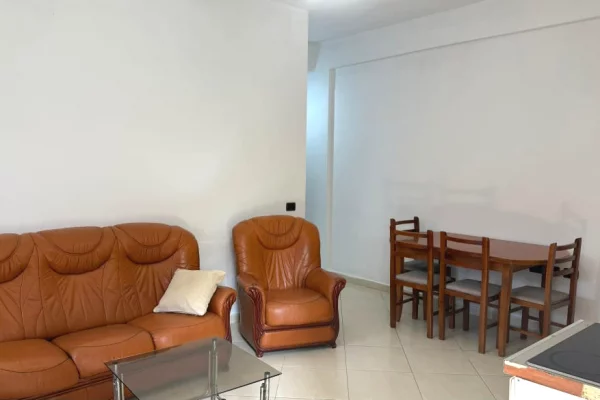 Shtepi me qera Apartament ne Tirane, 1+1, Mobilimi E mobiluar, Pagesa 350  Euro.