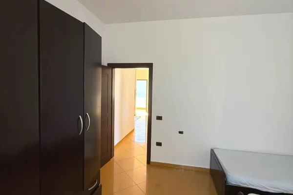 Shtepi me qera Apartament ne Tirane, 1+1, Mobilimi E mobiluar, Pagesa 450  Euro.
