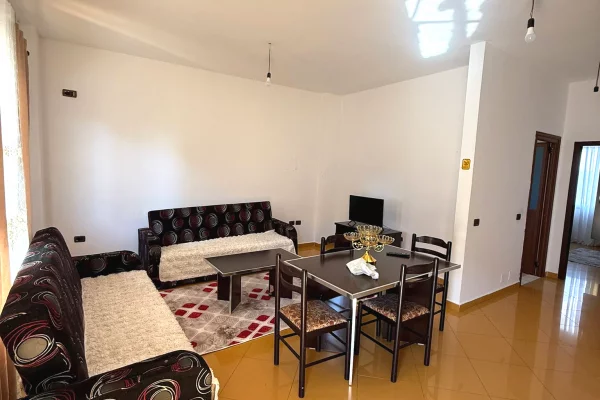 Shtepi me qera Apartament ne Tirane, 1+1, Mobilimi E mobiluar, Pagesa 450  Euro.