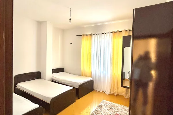Shtepi me qera Apartament ne Tirane, 1+1, Mobilimi E mobiluar, Pagesa 450  Euro.