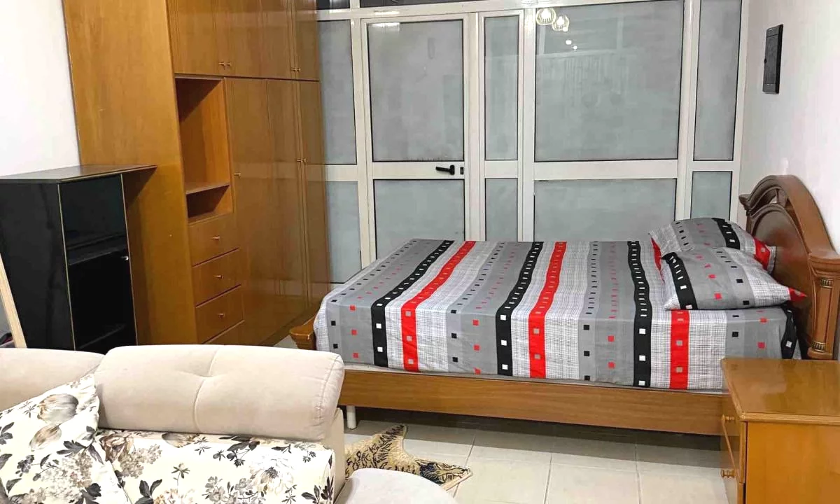 Shtepi me qera Apartament ne Tirane, 1+1, Mobilimi E mobiluar, Pagesa 35,000  Leke.