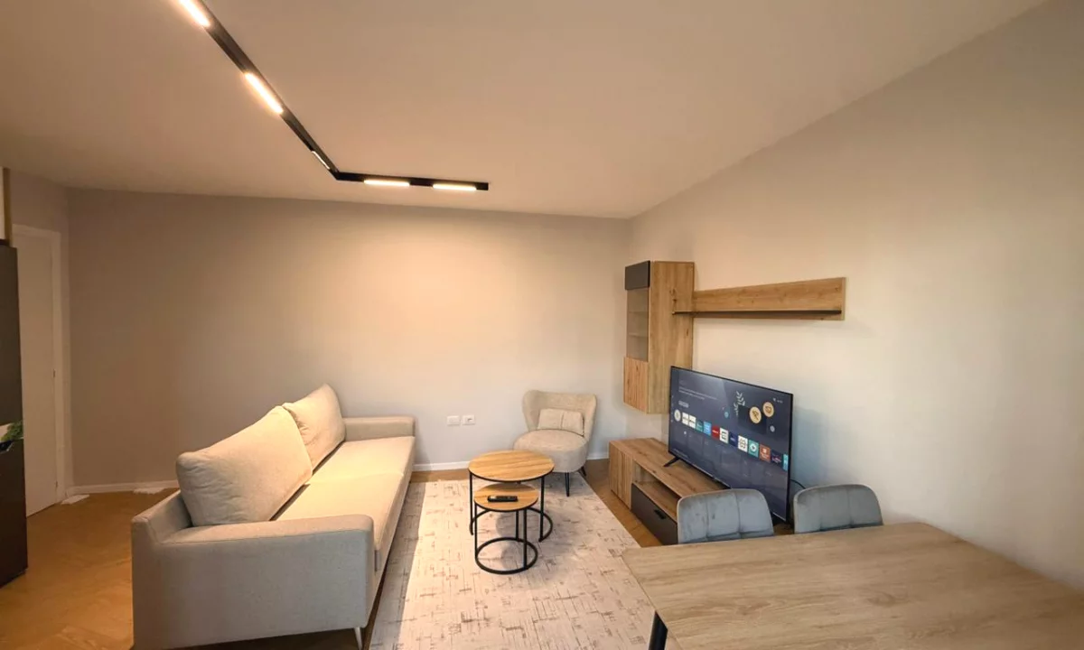 Shtepi ne shitje Apartament ne Tirane, 1+1, Mobilimi E mobiluar, Pagesa 149,000  Euro.