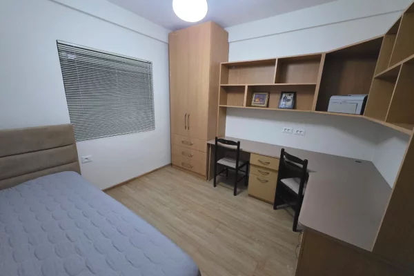Shtepi me qera Apartament ne Tirane, 4+1, Mobilimi E mobiluar, Pagesa 150,000  Leke.
