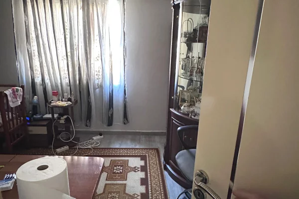 Shtepi me qera Apartament ne Tirane, 2+1, Mobilimi E mobiluar, Pagesa 500  Euro.