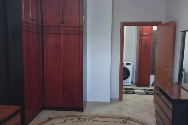 Appartamento in affitto a Tirana 1+1, Arredato