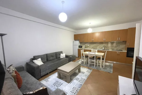 Shtepi me qera Apartament ne Tirane, 1+1, Mobilimi E mobiluar, Pagesa 35,000  Leke.