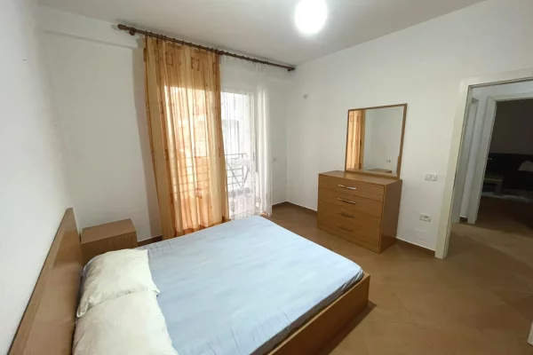 Shtepi me qera Apartament ne Tirane, 1+1, Mobilimi E mobiluar, Pagesa 35,000  Leke.