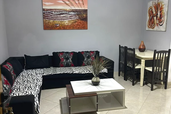 Shtepi me qera 1+1 ne Tirane - 40,000 Leke