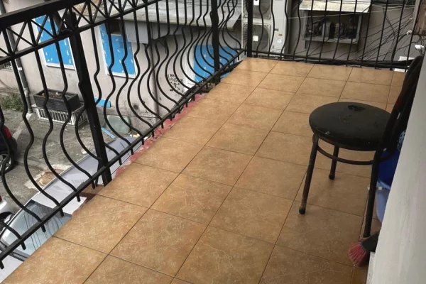 Shtepi ne shitje Apartament ne Tirane, 2+1, Mobilimi E mobiluar, Pagesa 195,000  Euro.