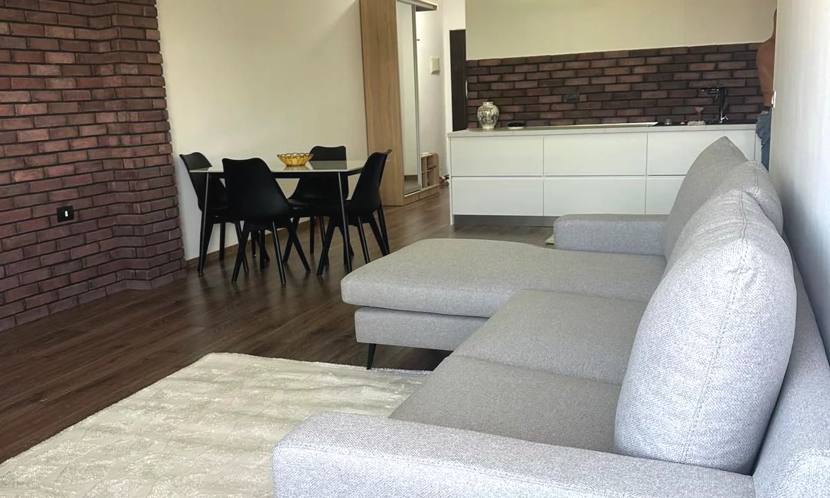 Shtepi me qera Apartament ne Tirane, 1+1, Mobilimi E mobiluar, Pagesa 50,000  Leke.